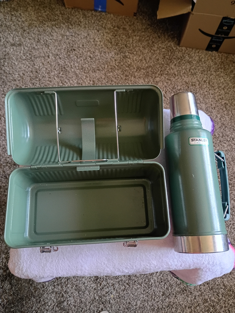 Stanley Green Metal Lunchbox & Thermos - Picture 2 of 4